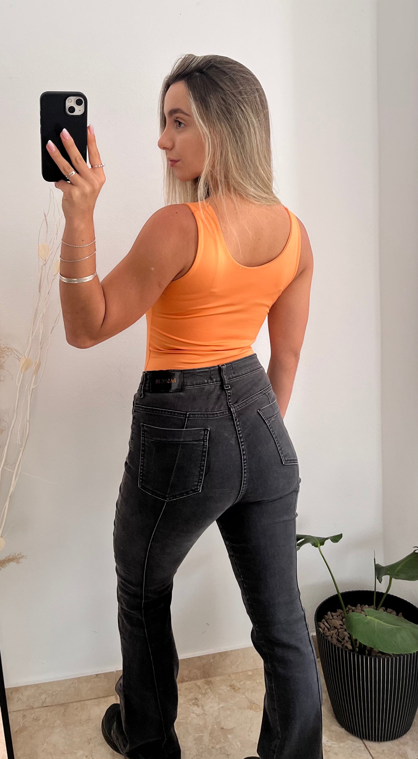 Body naranja talle M