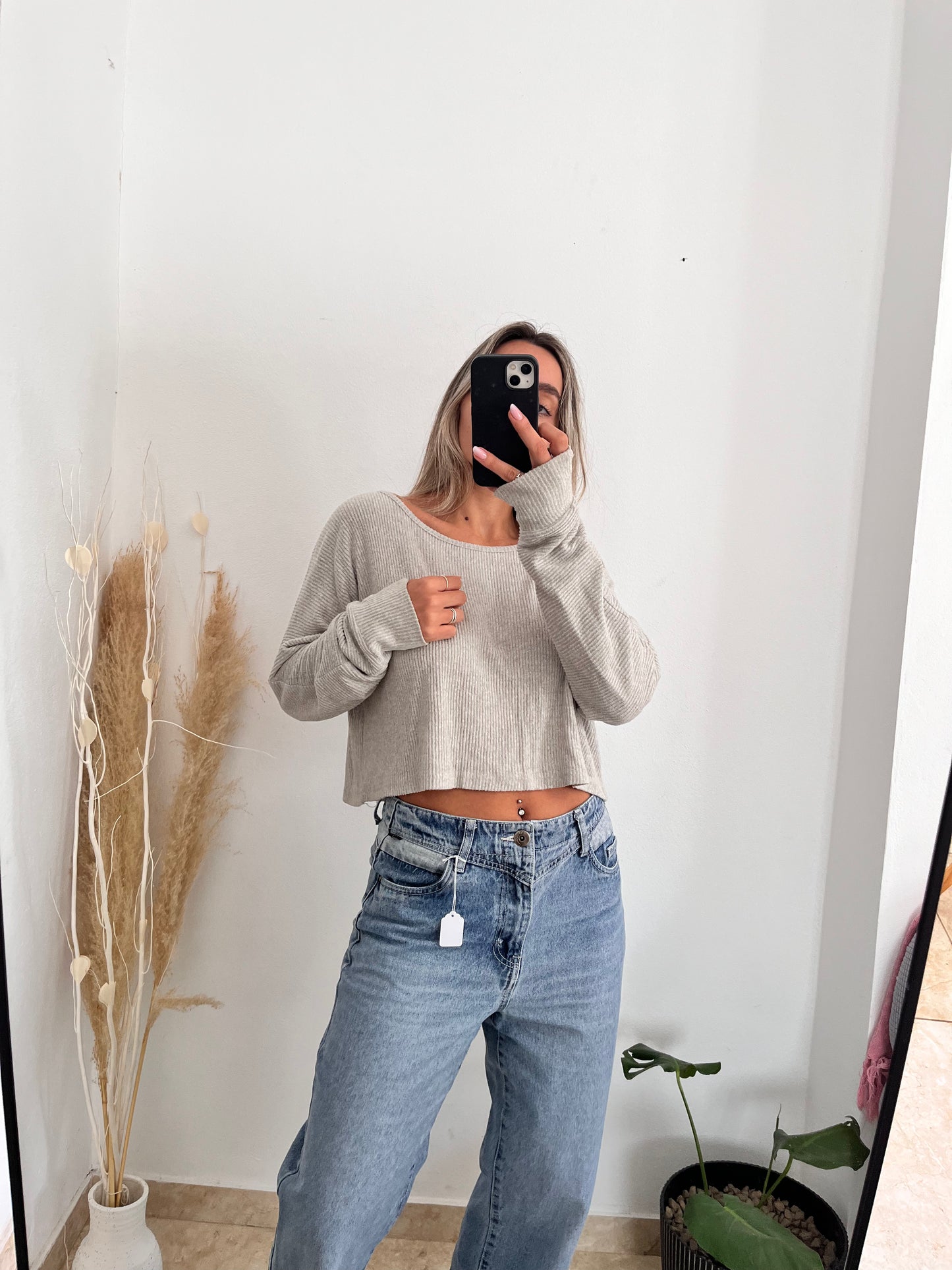 Buzo gris finito talle M