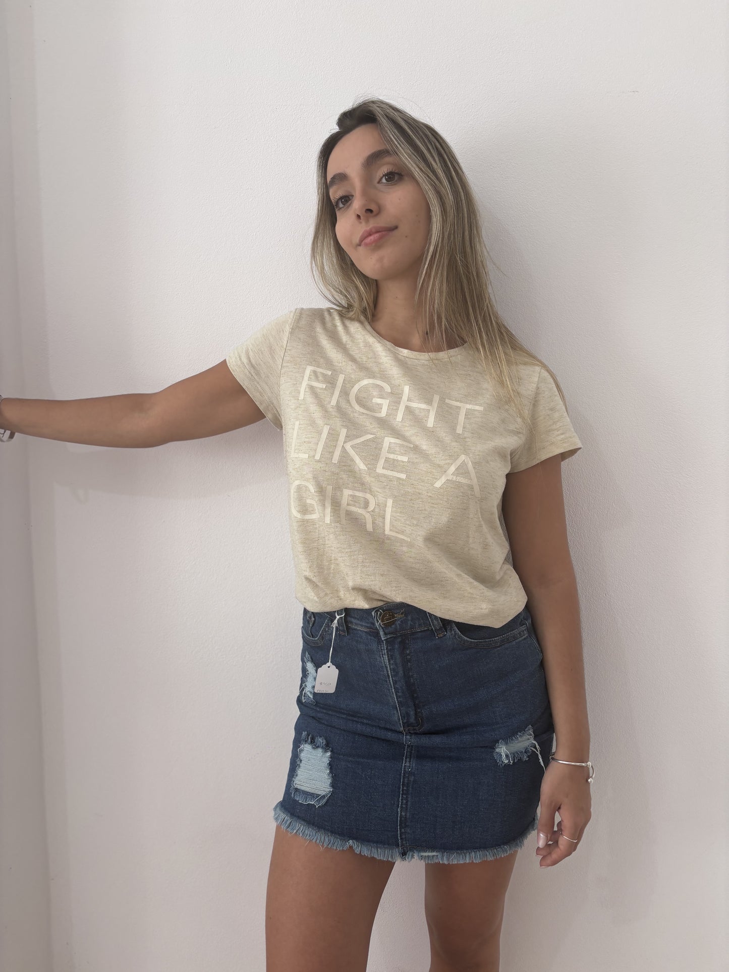 Remera beige talle m