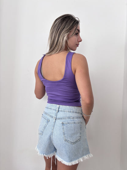 Musculosa violeta talle M