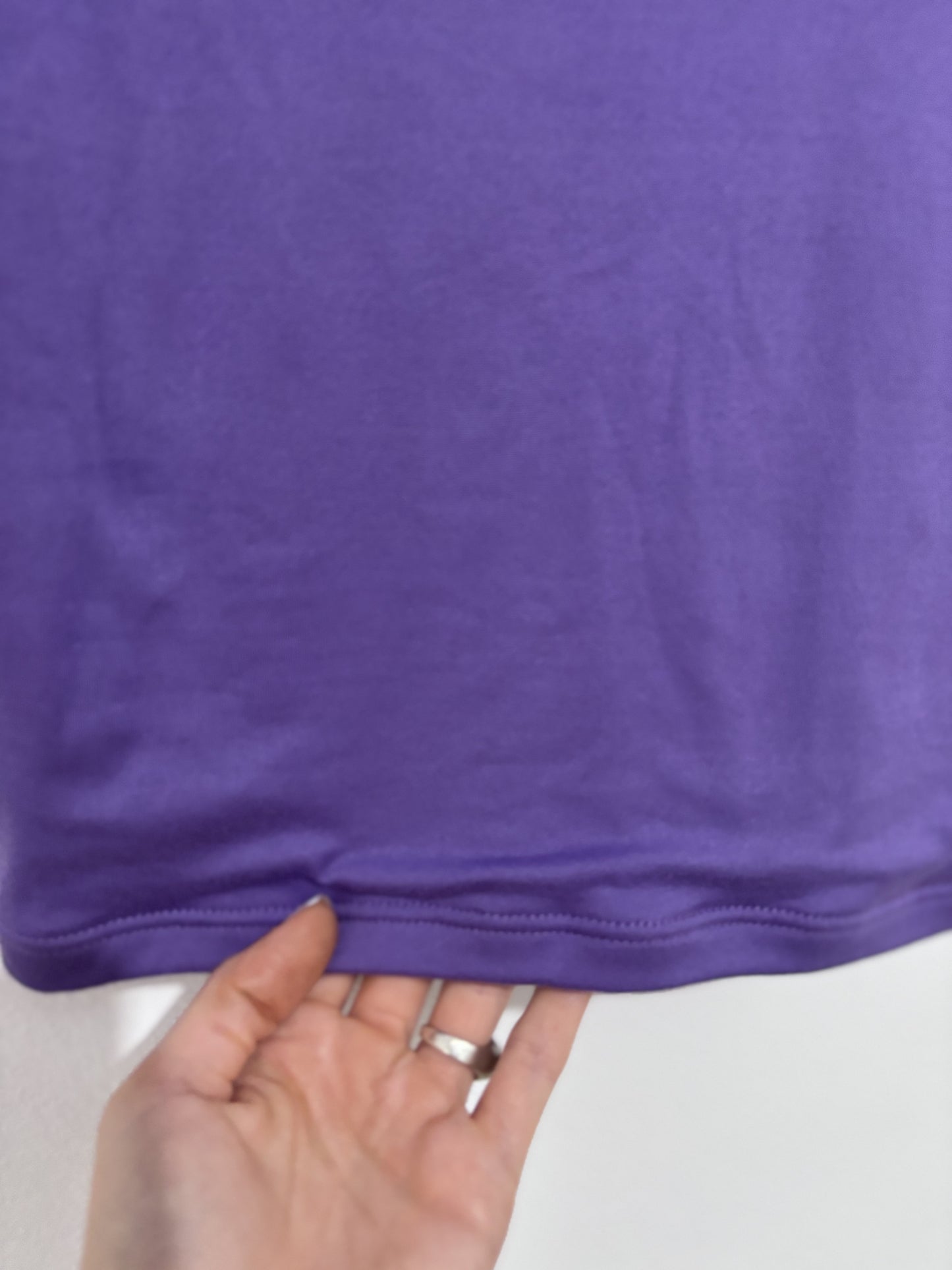 Musculosa violeta talle M