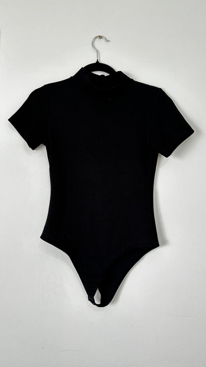 Body manga corta negro talle M