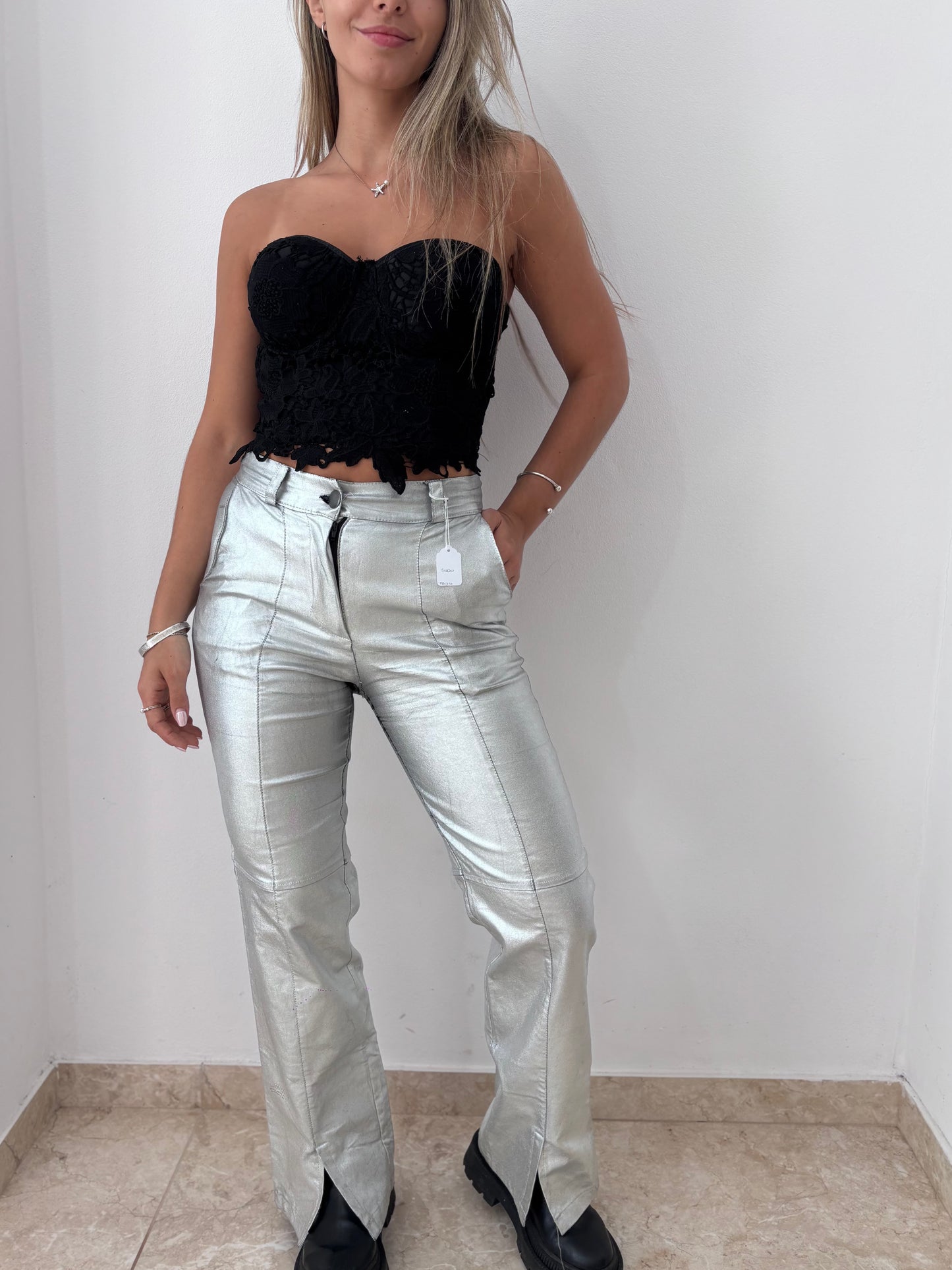 pantalon plateado talle M