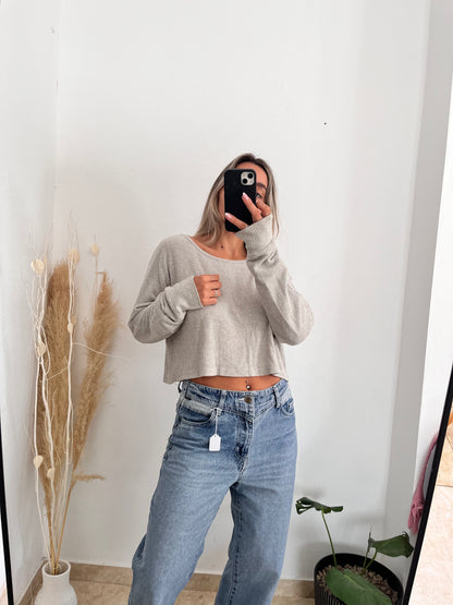 Buzo gris finito talle M